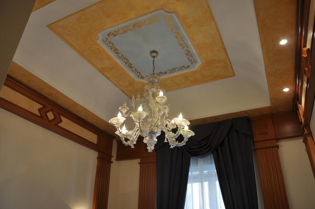 Rome Imperial Crown Apartment Bagian luar foto